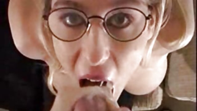 En iyi porno hiçbir kayıt Olgun bir kadın, mahrum bekaret genç x ponici çocuk