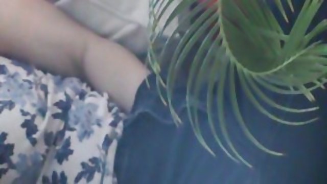 XXX hiçbir kayıt Tatlı bir inilti genç kadın porno yaşlı ve genç orgazm uzun penis ilk kişi
