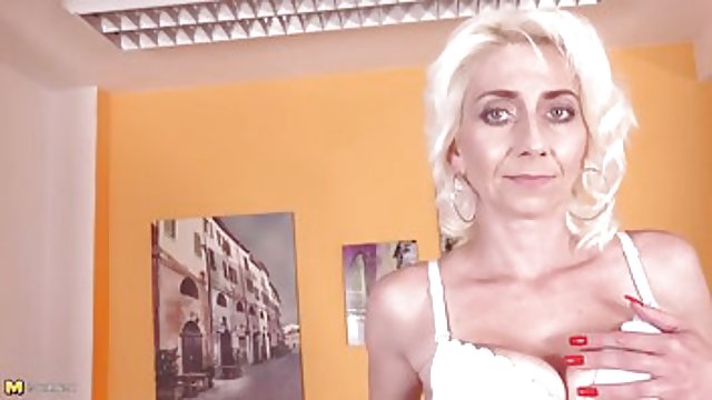 En iyi porno hiçbir kayıt Sıcak esmer porno hayvanat bahçesi ustaca çözer onun kalın penis